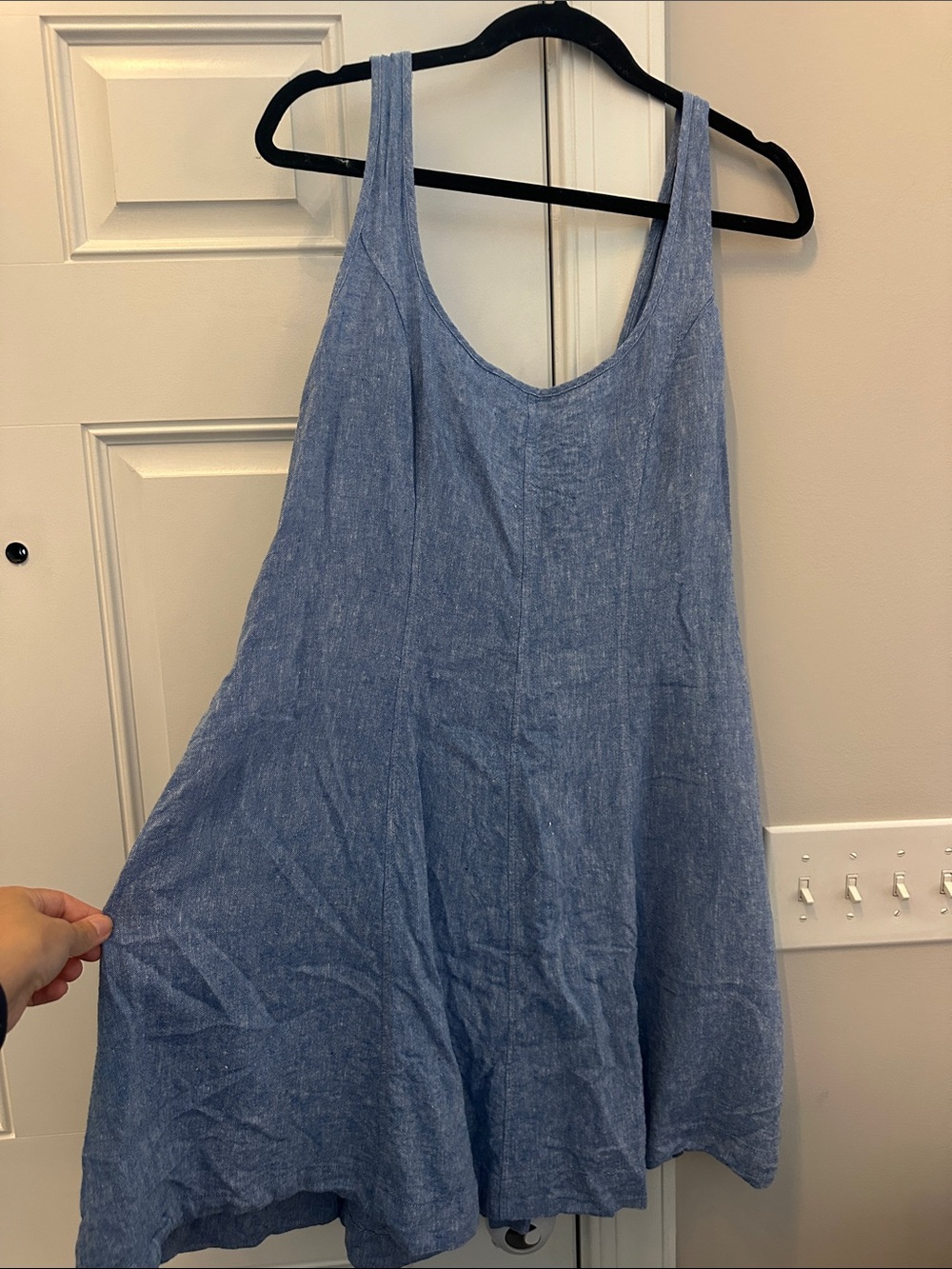 Universal Thread Blue Scoop-Neck Linen Blend Tank